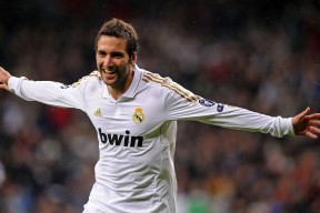 Kering-中国男篮加强身体对抗 提高比赛强度，中国男篮体能不够